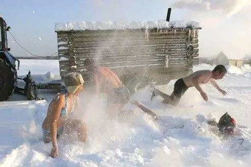 汗蒸房与雪